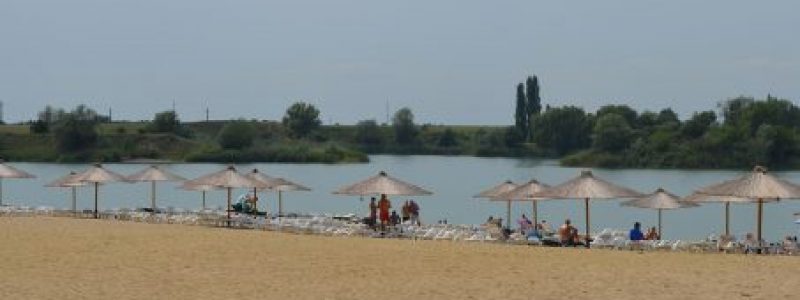617_lac-ghioroc-plaja.jpg