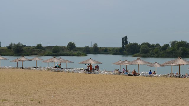 617_lac-ghioroc-plaja.jpg