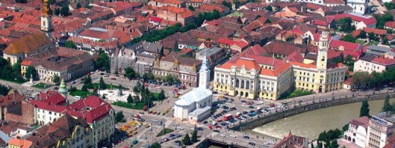 800px-Piata_Unirii_Oradea.jpg