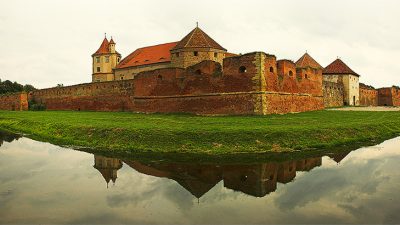 cetatea-fagaras.jpg