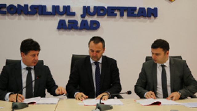 cj-arad-contract-deseuri.jpg