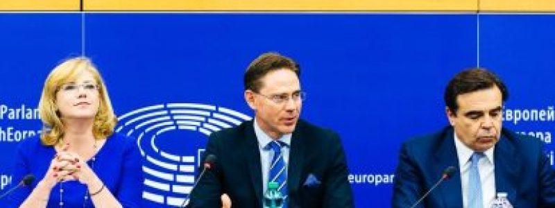 conferinta_cretu_katainen.jpg