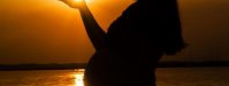 mother-belly-sunset-pregnant-woman.jpg